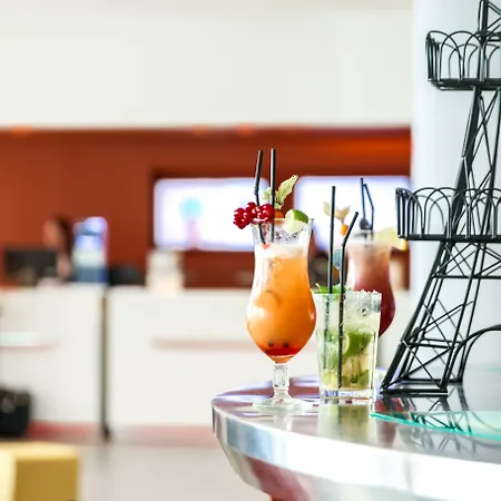 Hotel Novotel Centre Gare Montparnasse Parigi