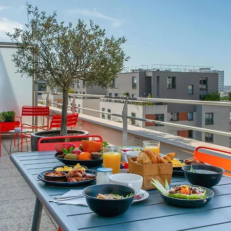 Novotel Centre Gare Montparnasse Hotel 4*