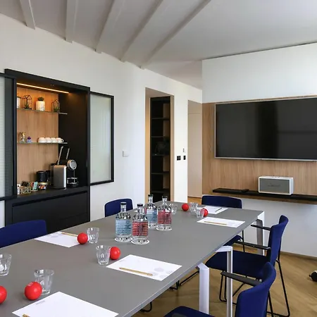 Hotel Novotel Centre Gare Montparnasse Parigi