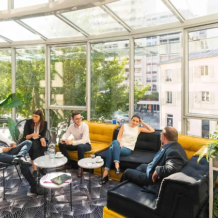 Novotel Centre Gare Montparnasse 4*