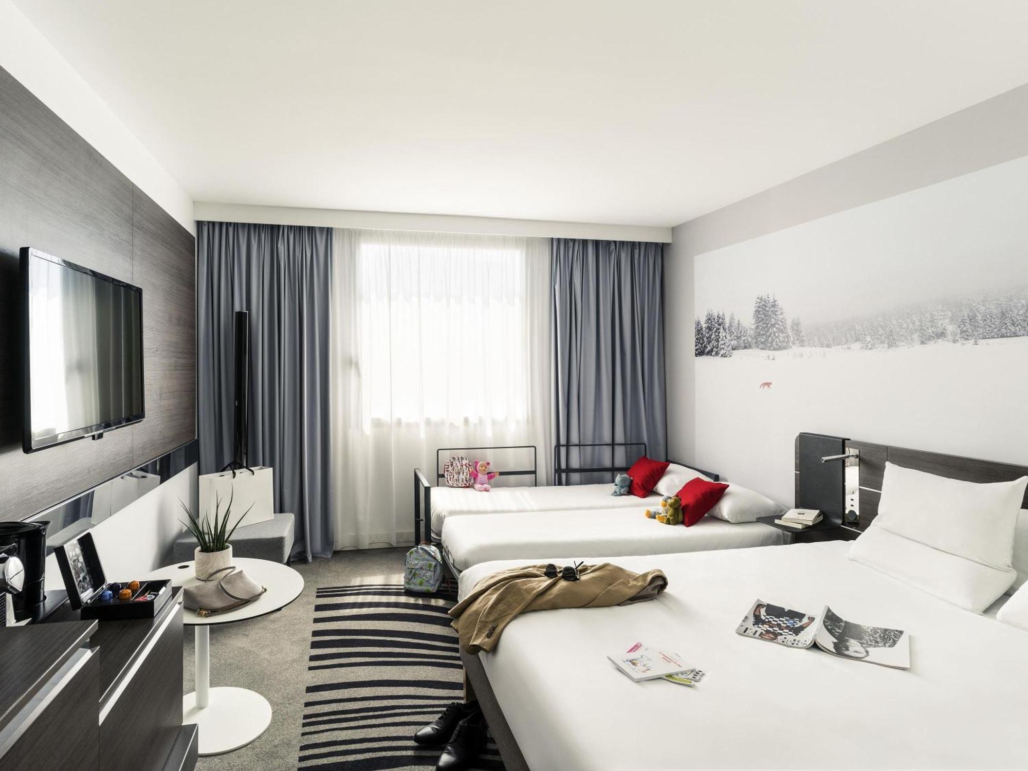 Novotel Centre Gare Montparnasse 4*