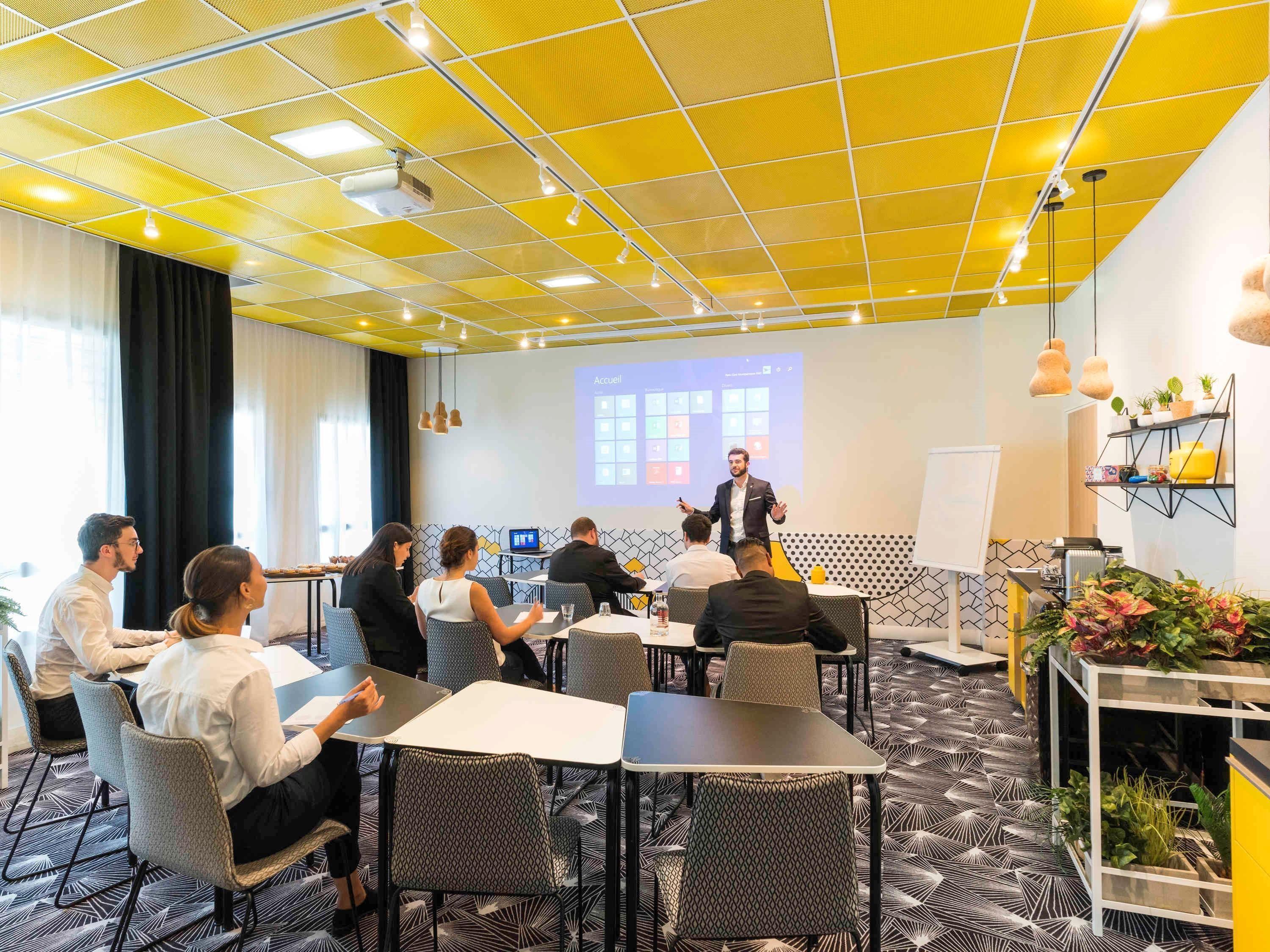 Novotel Centre Gare Montparnasse 4*