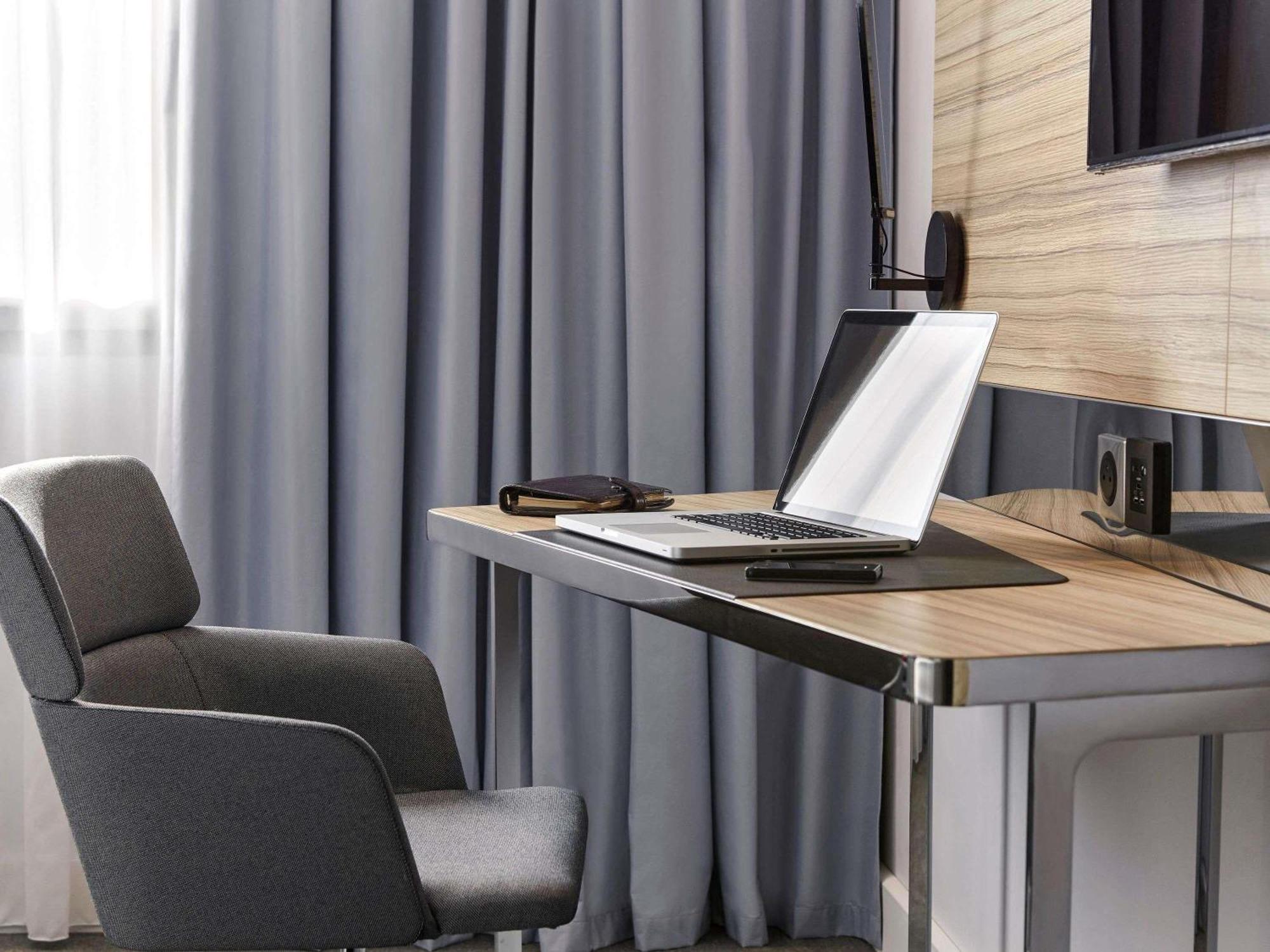 Novotel Centre Gare Montparnasse Hotel 4*