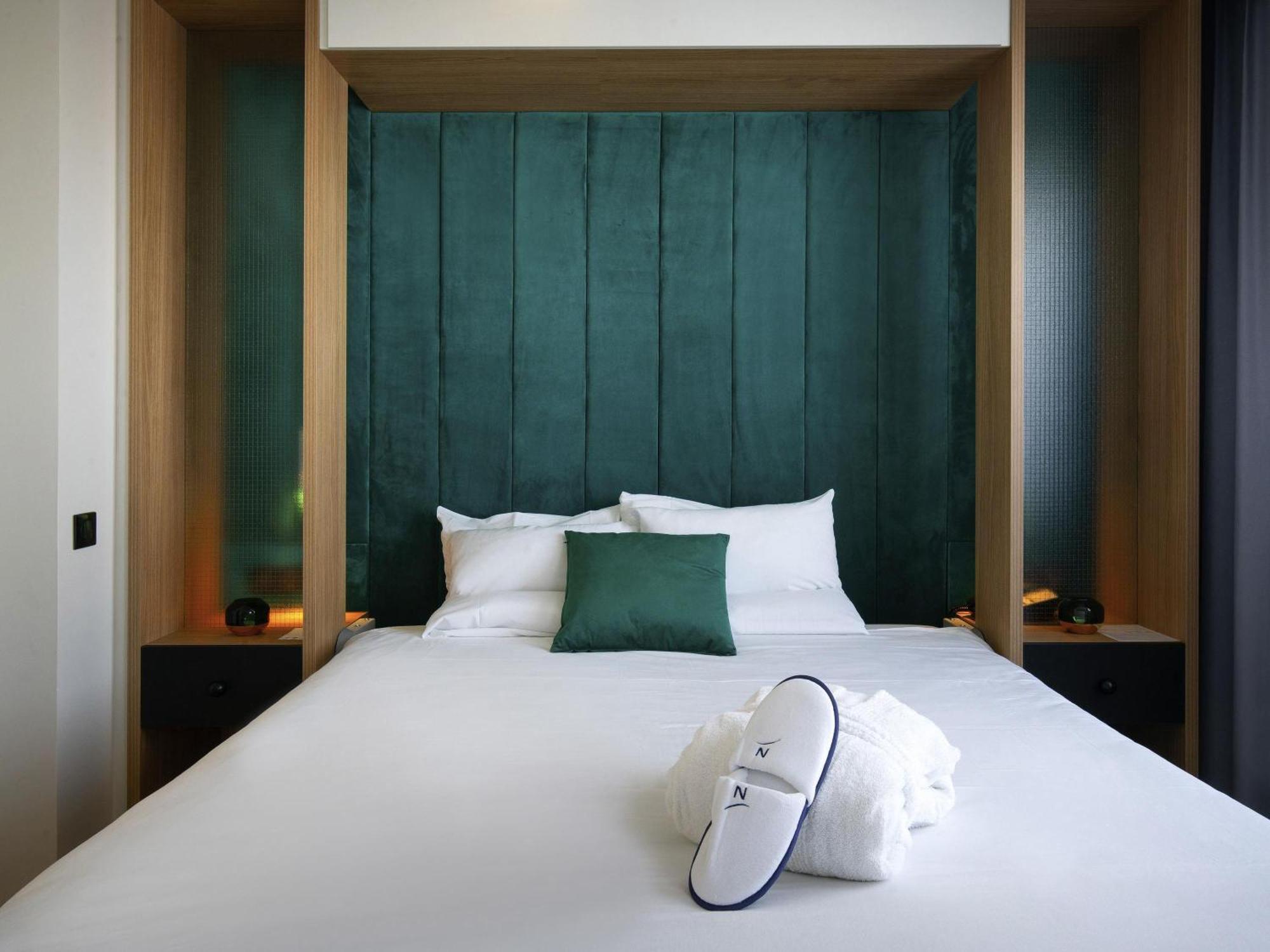 Novotel Centre Gare Montparnasse 4*