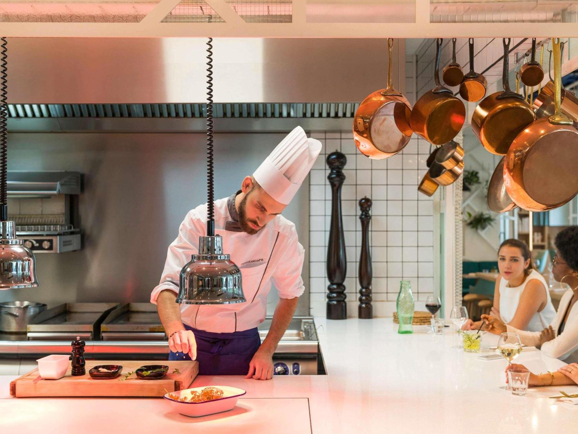 Hotel Novotel Centre Gare Montparnasse 4*